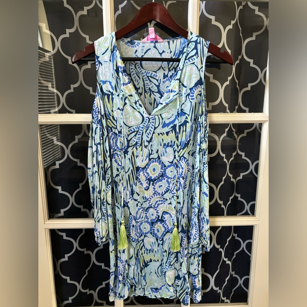 XS Lilly Pulitzer cold shoulder dress